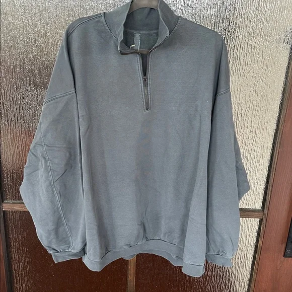 NWT SKIMS Boyfriend Fleece Slouchy Half Zip Pullover – Zircon Gray- size large Sweatshirts & Hoodies